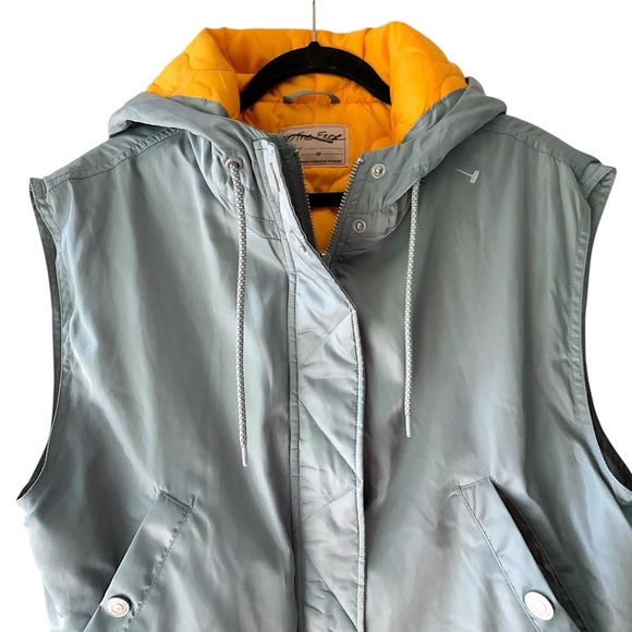 FREE PEOPLE | NWOT MAX UTILITY QUILTED HOODED PUFFER VEST GRAY & ORANGE | MEDIUM - Picture 2 of 11